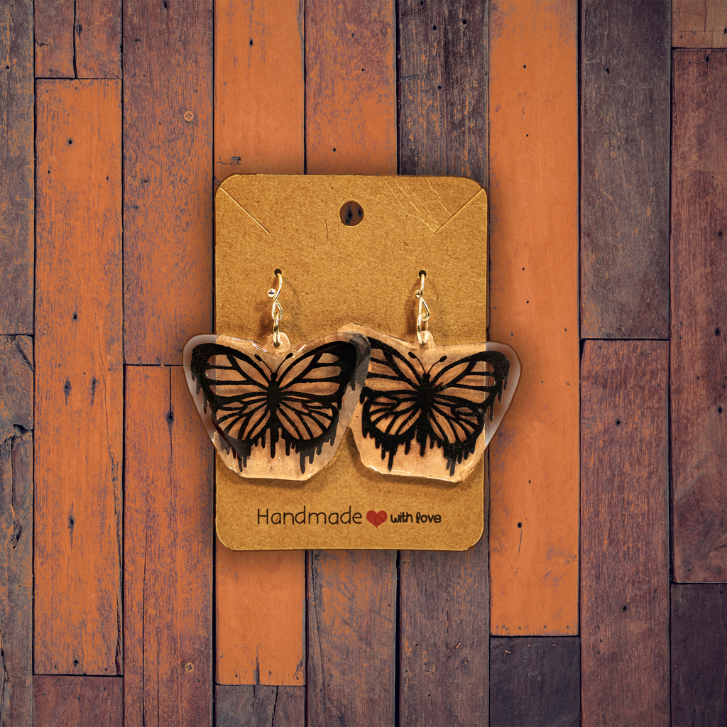 Pendientes de mariposa chorreantes