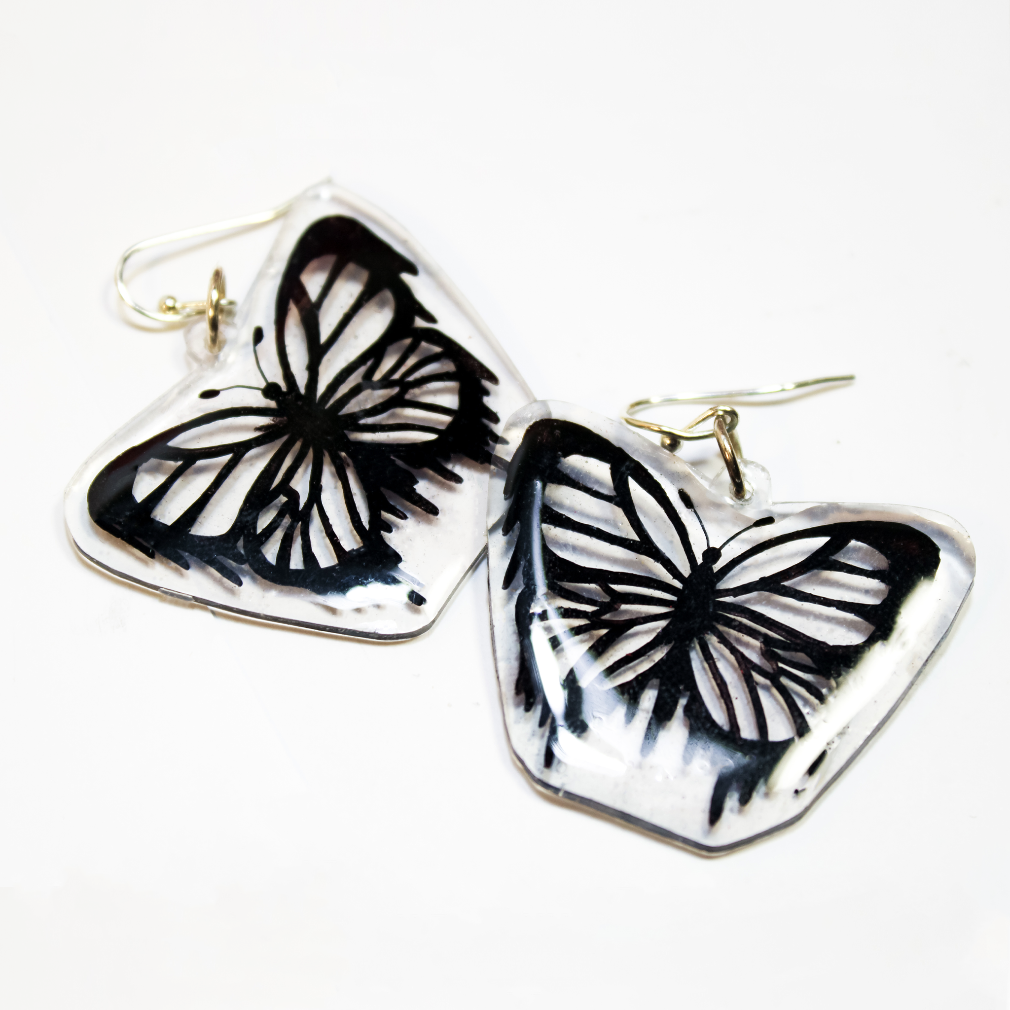 Pendientes de mariposa chorreantes